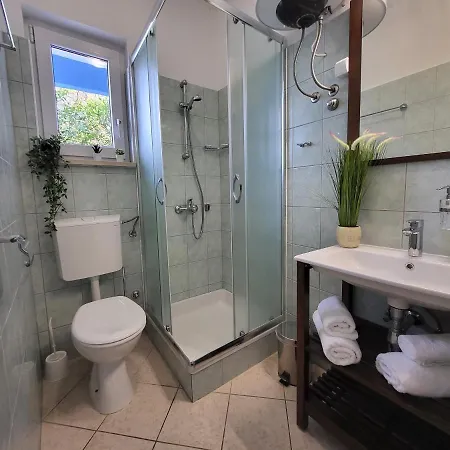 Blue Villa With Whirlpool, Bbq And Wifi Celina Exterior photo