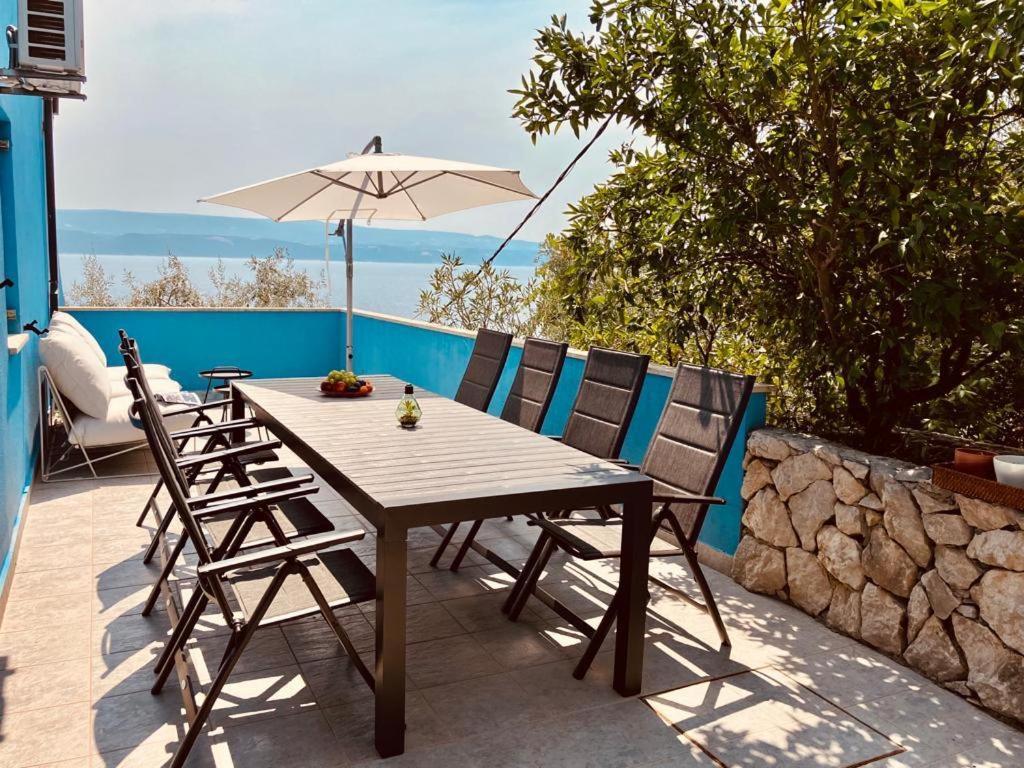 Blue With Whirlpool, Bbq And Wifi Villa Celina