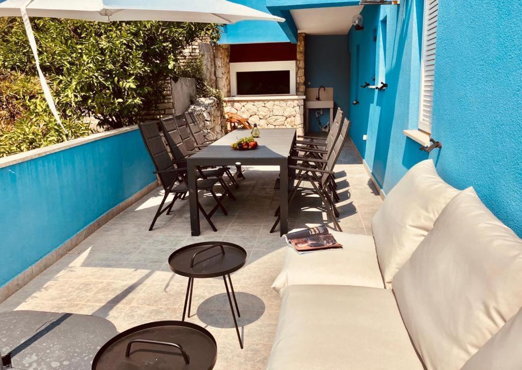 Blue With Whirlpool, Bbq And Wifi Villa Celina