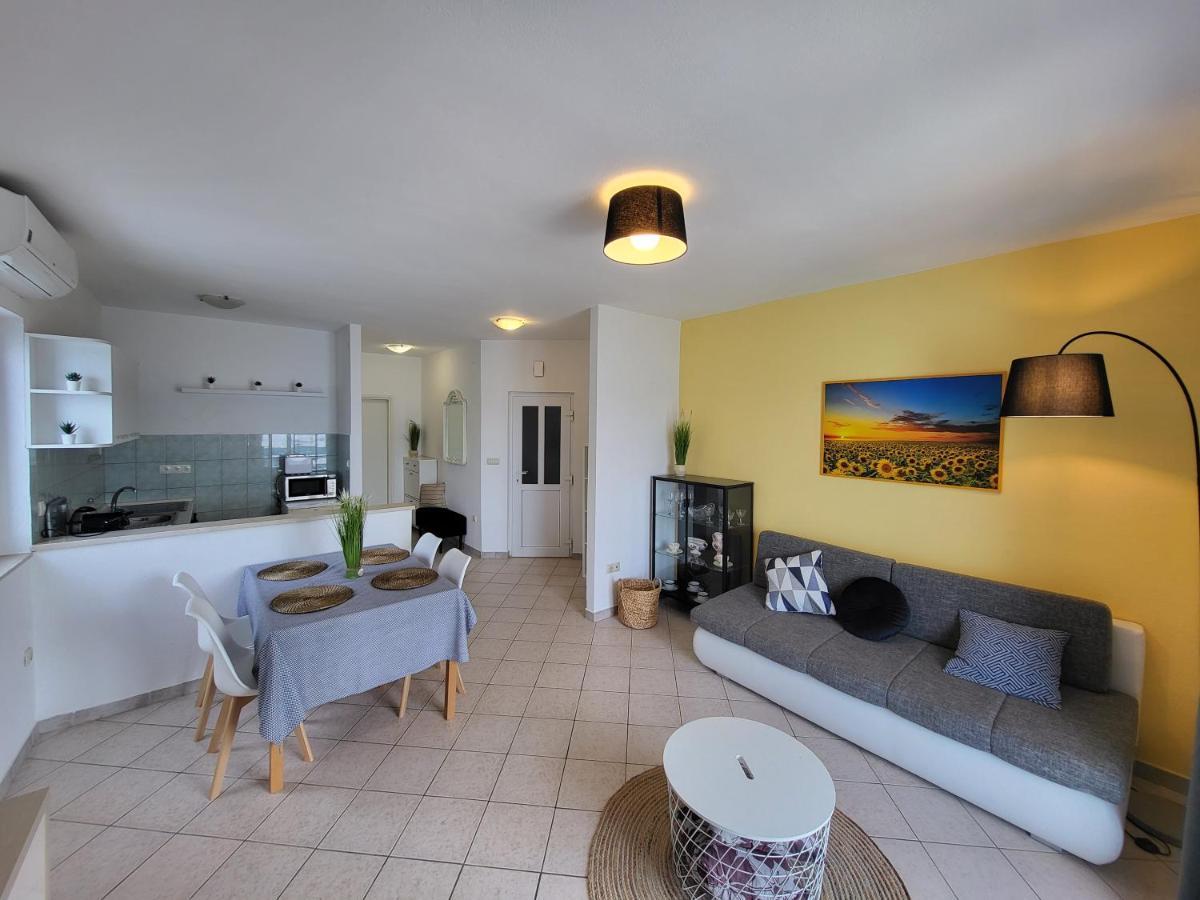 Villa Blue With Whirlpool, Bbq And Wifi