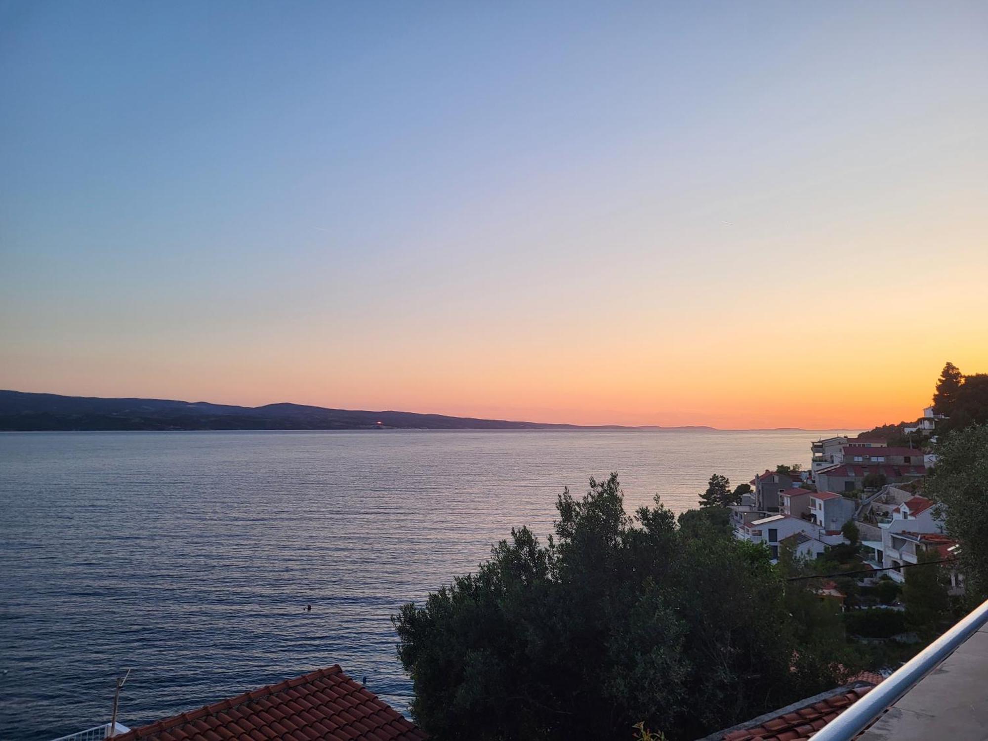 Blue With Whirlpool, Bbq And Wifi * Celina
