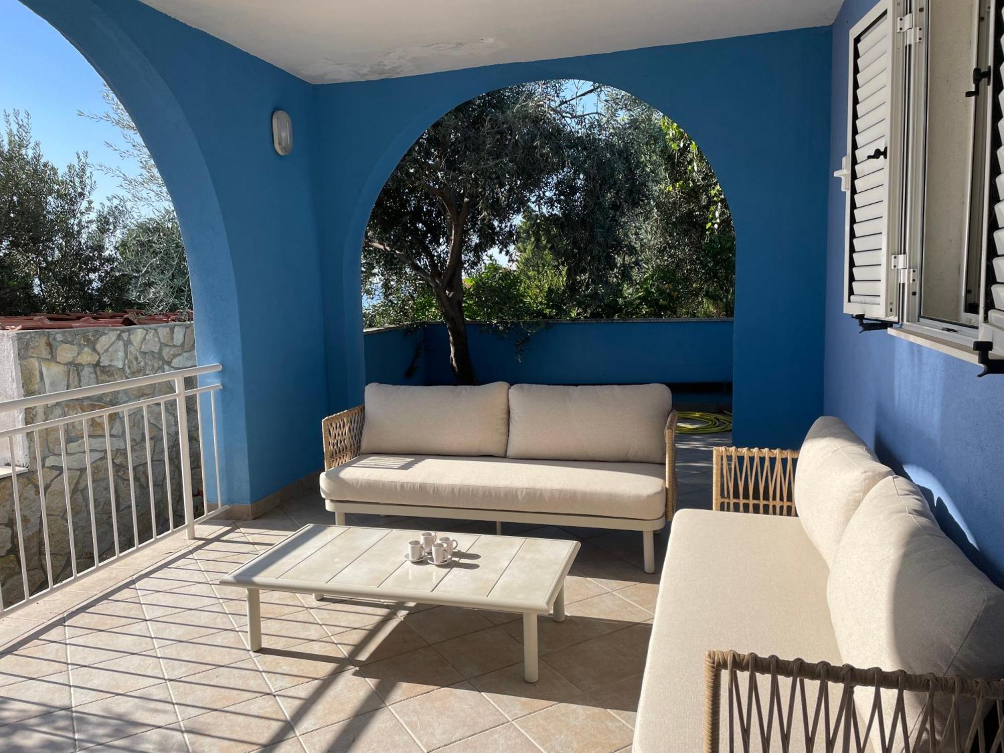 Blue With Whirlpool, Bbq And Wifi Villa